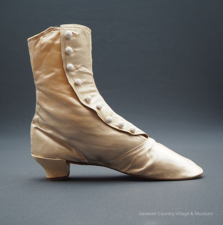 Boots - Image 5