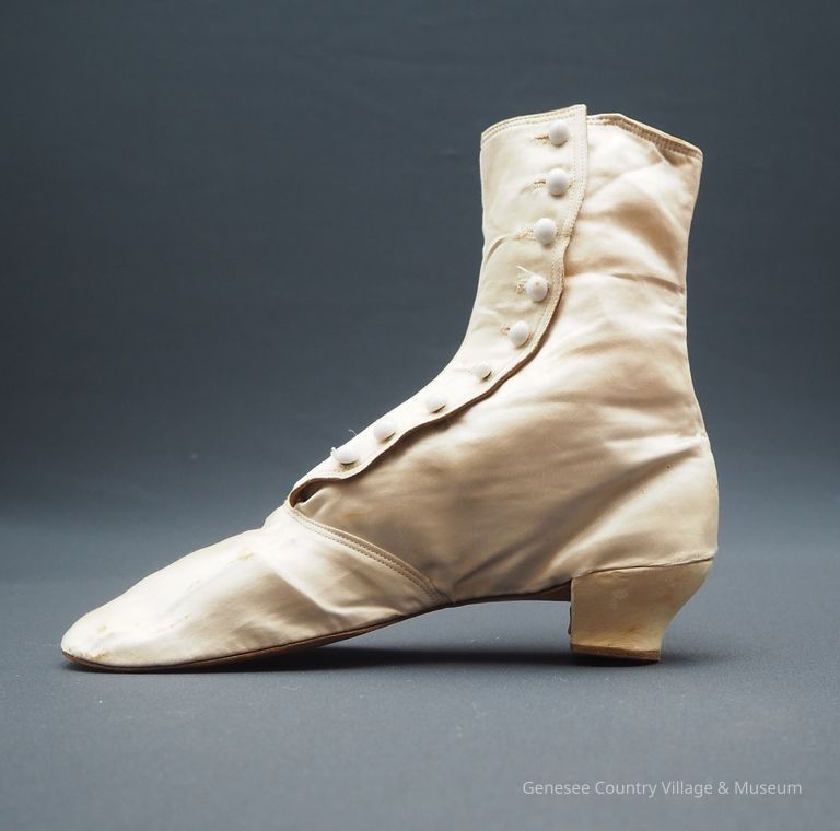 Boots - Image 6