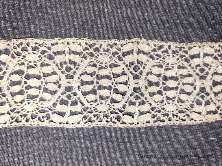 Notion, Lace