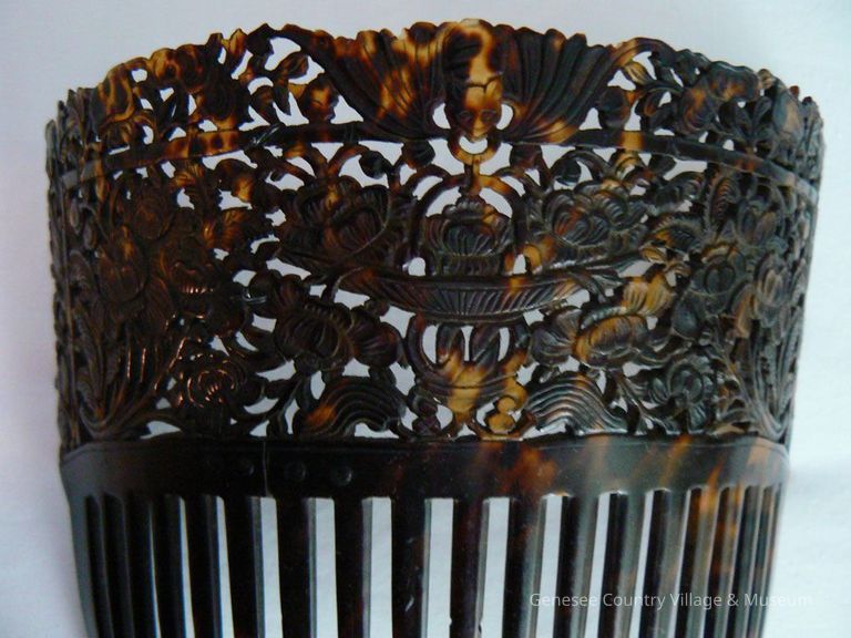 Comb, ornamental - Image 2