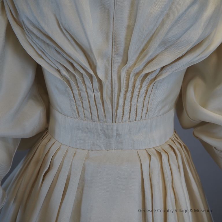 Wedding Dress and Pelerine - Image 15