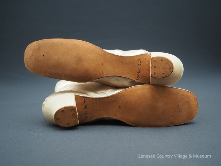Boots - Image 8