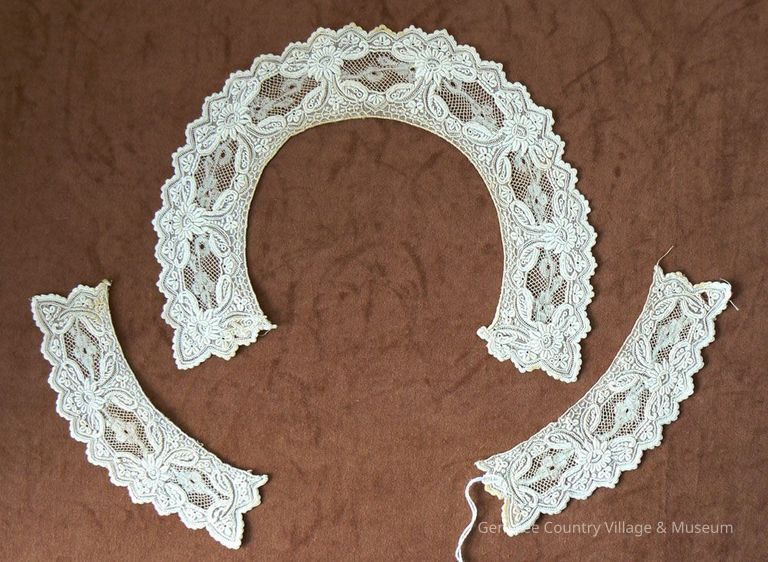 Collar