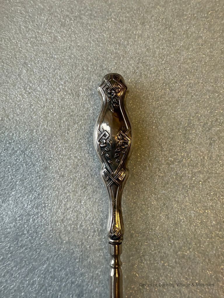 Buttonhook - Image 2