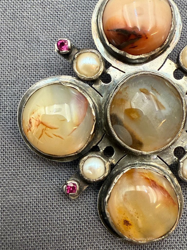 Brooch - Image 2