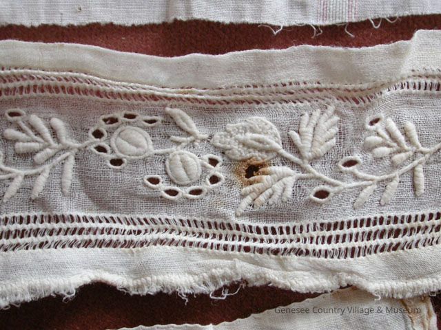 Notion, Embroidered Insertions