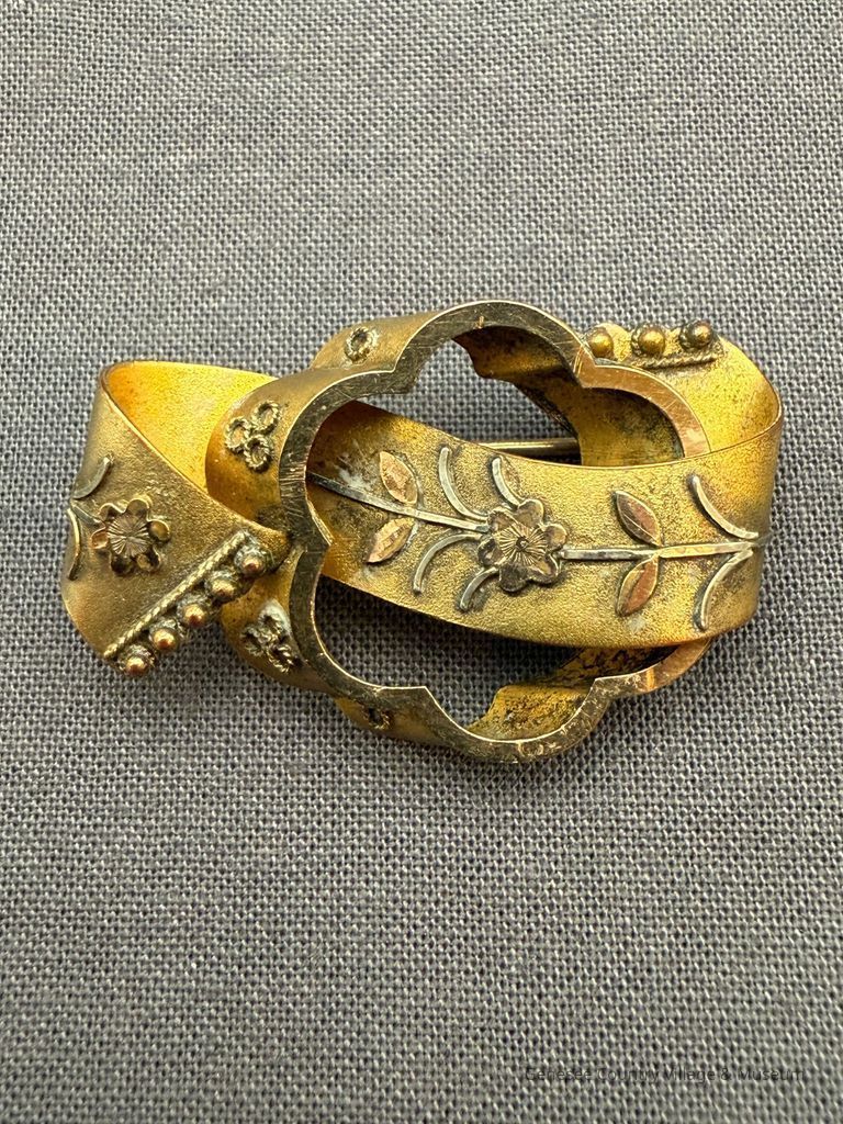 Brooch