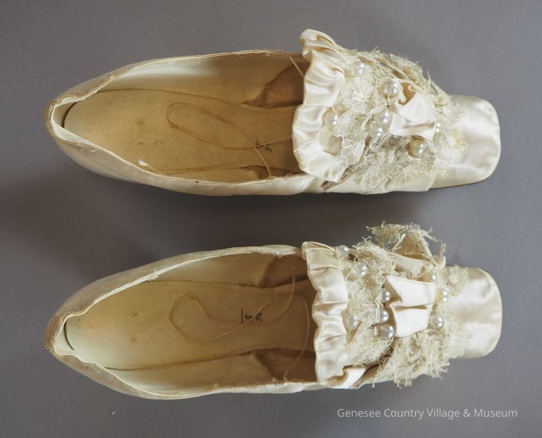 Slippers - Image 3