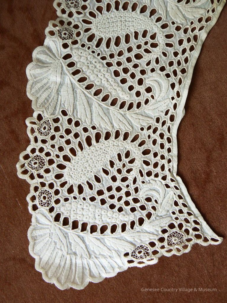 Collar - Image 2