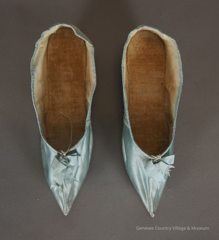 Slippers - Image 2