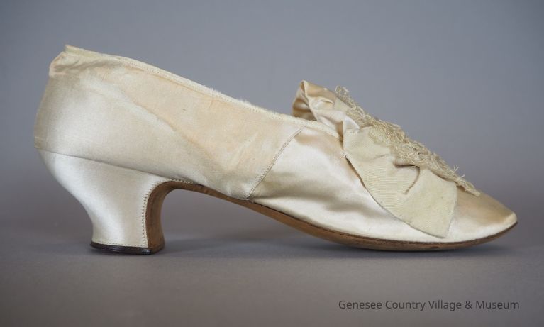 Slippers - Image 4