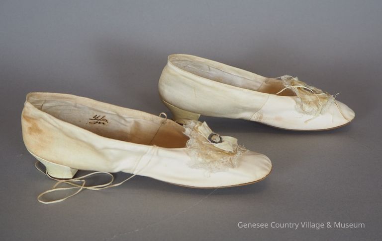 Slippers - Image 2