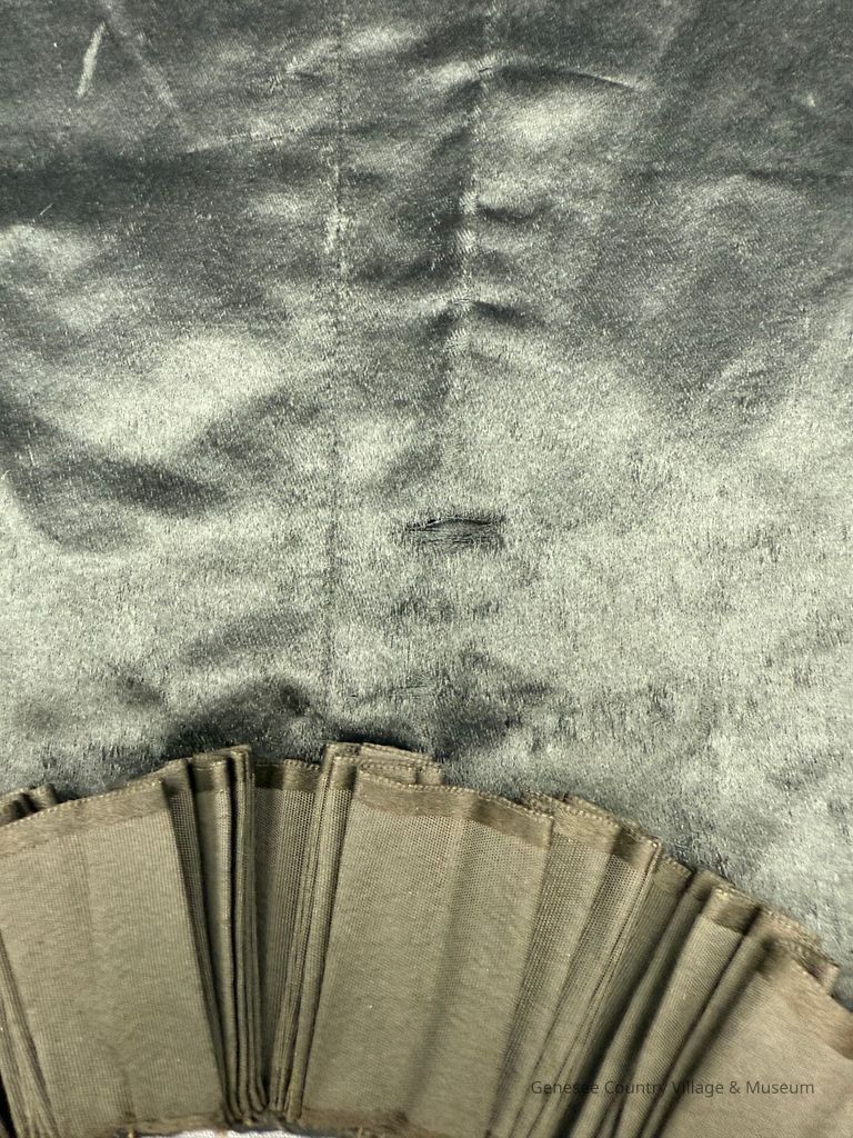 Capelet - Image 7