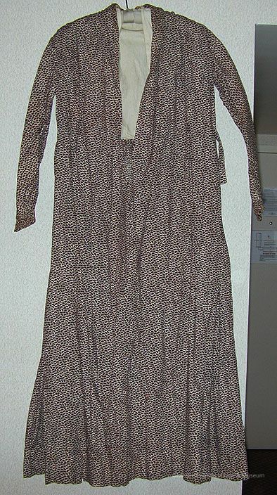 Gown, Dressing - Image 4