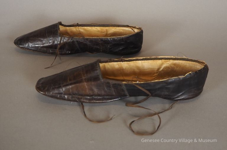 Slippers - Image 3