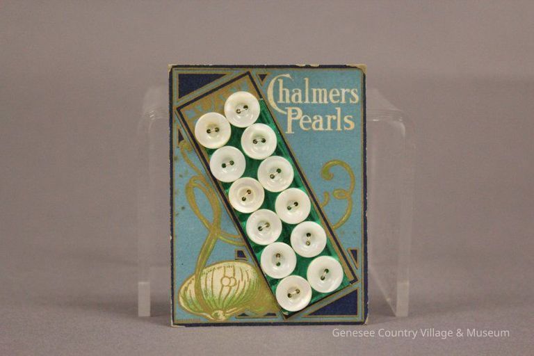 Button - Image 15