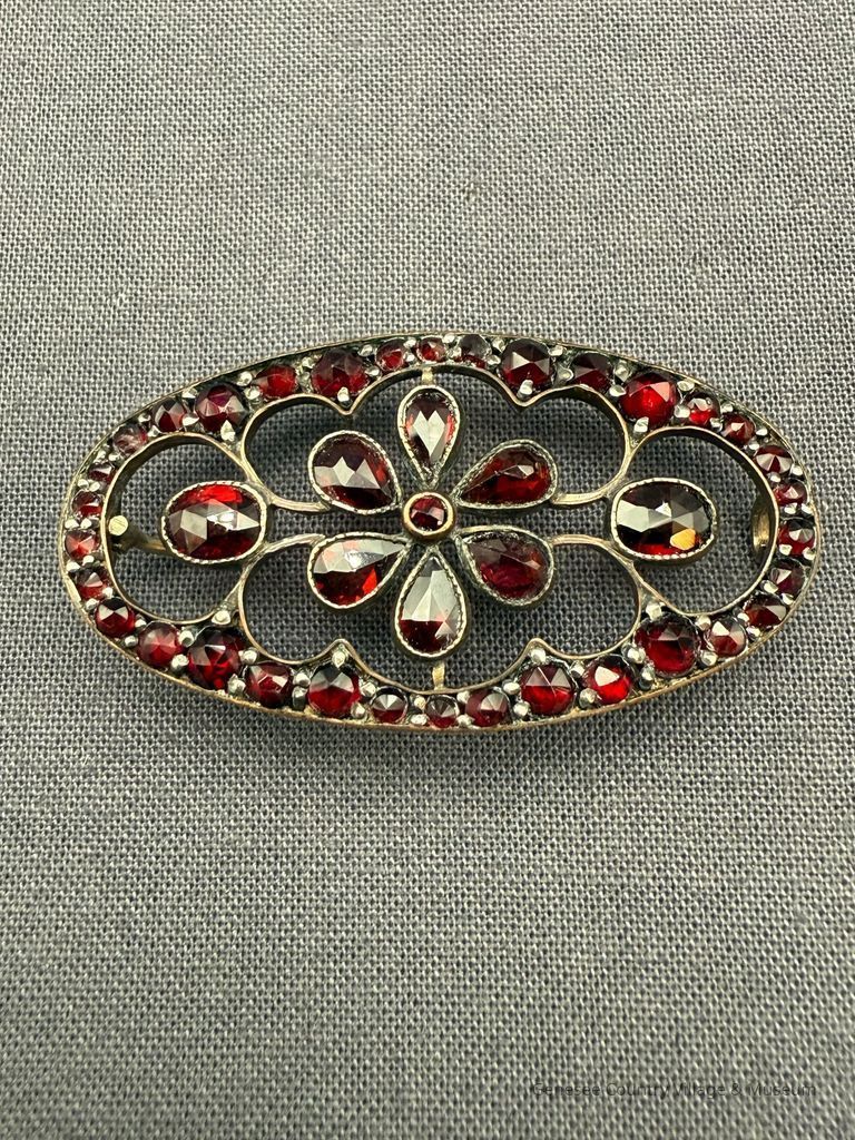 Brooch - Image 2