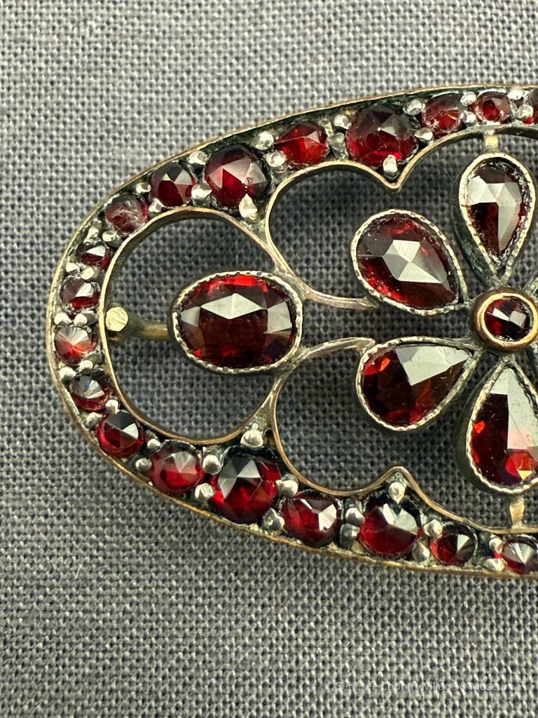 Brooch - Image 3