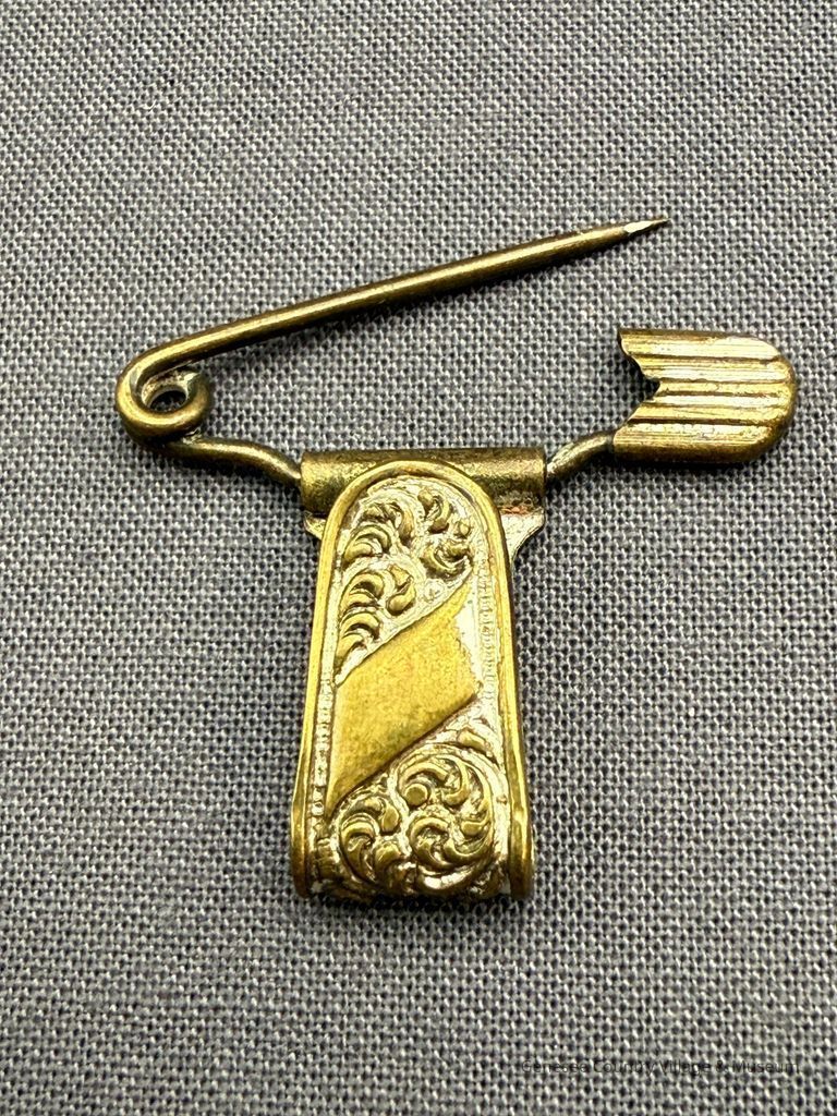 Chatelaine Pin