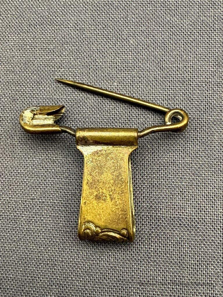Chatelaine Pin - Image 2