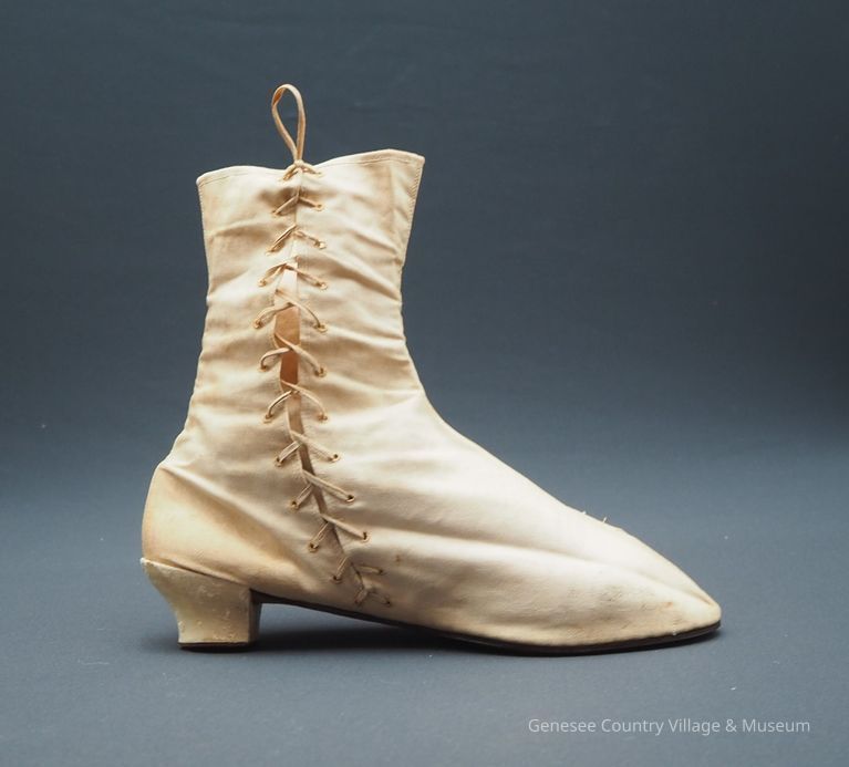 Boots - Image 3