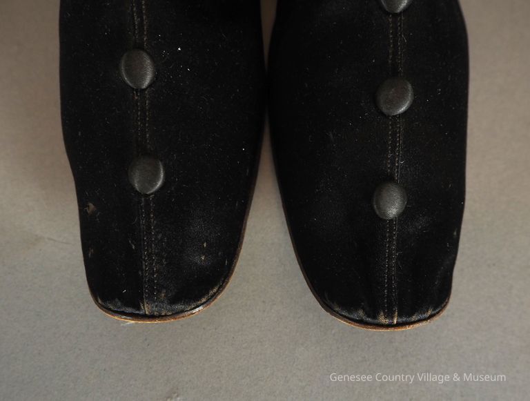 Boots - Image 3