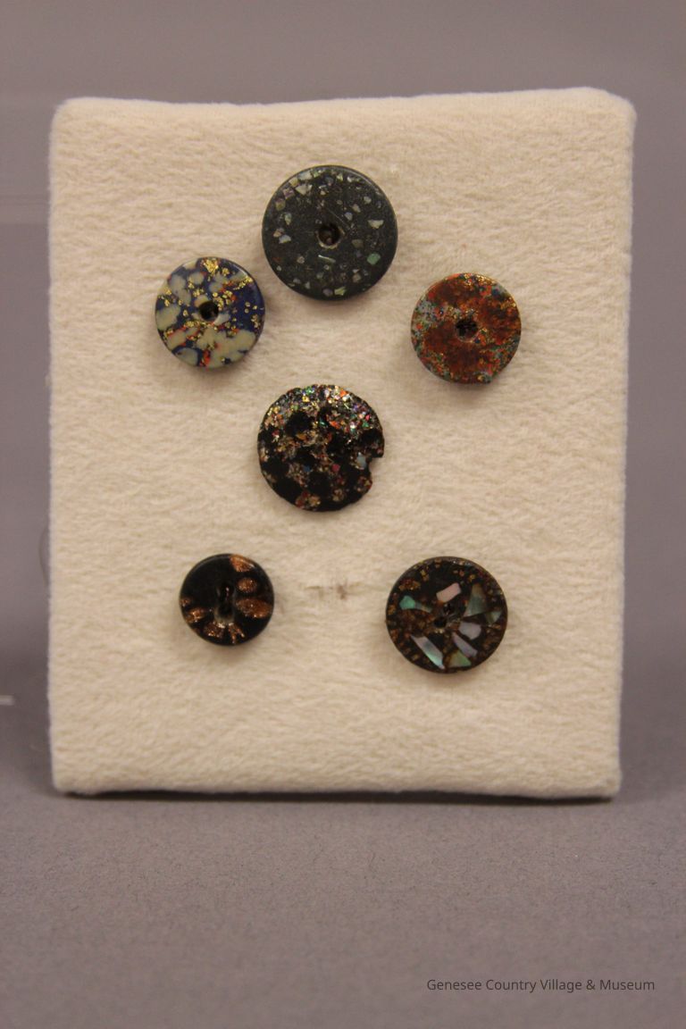 Button - Image 3