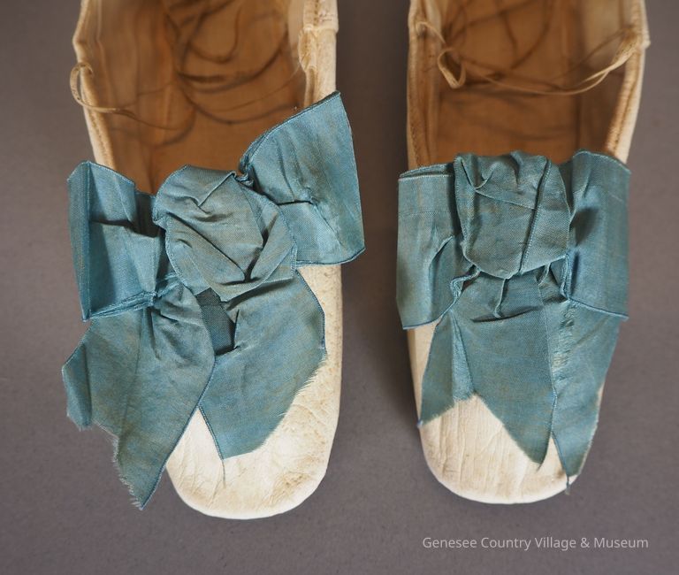 Slippers - Image 3