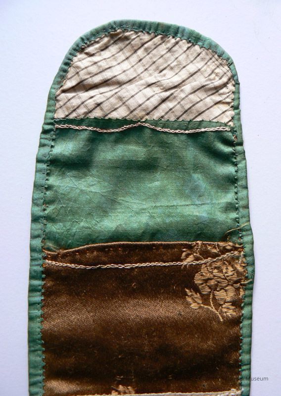 Housewife - Image 6