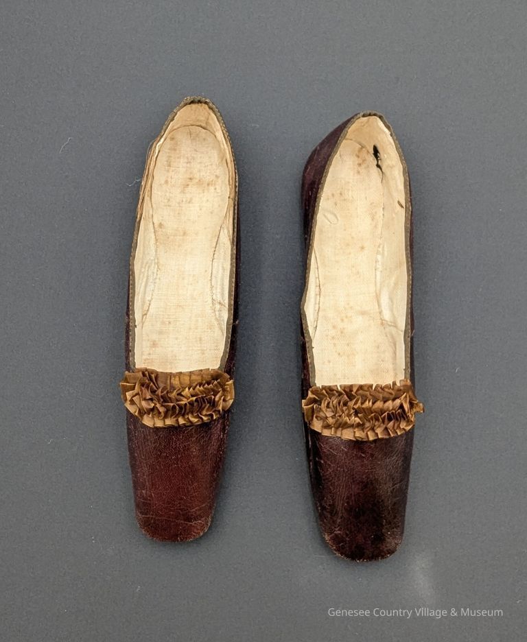 Slippers - Image 2
