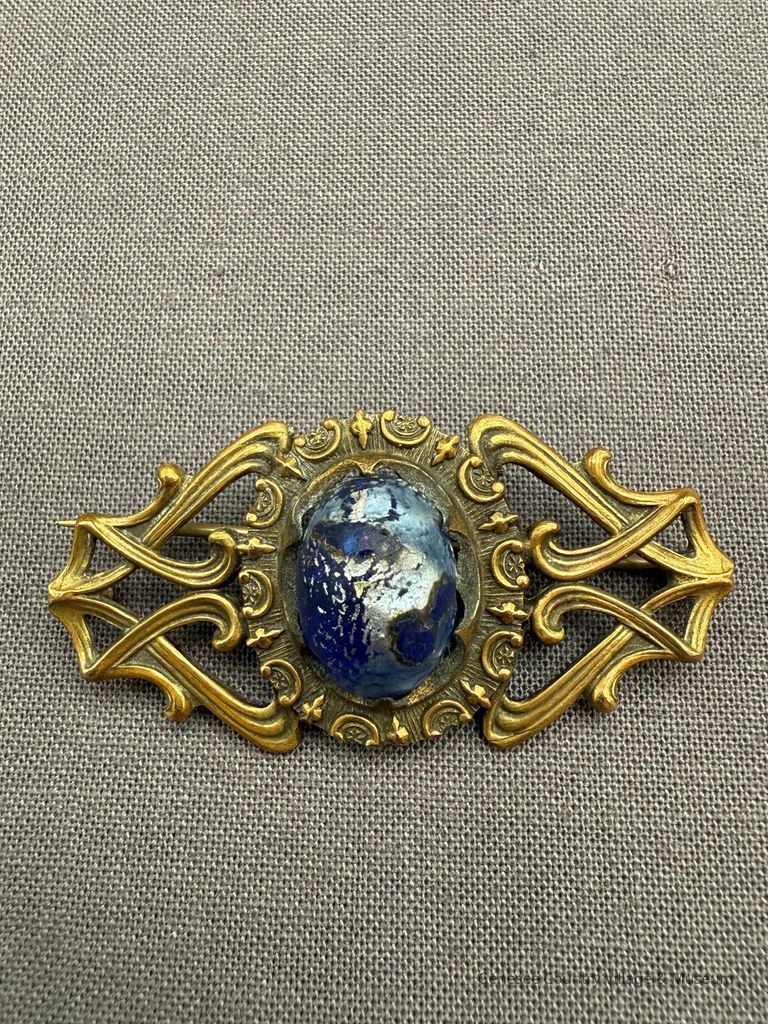 Brooch