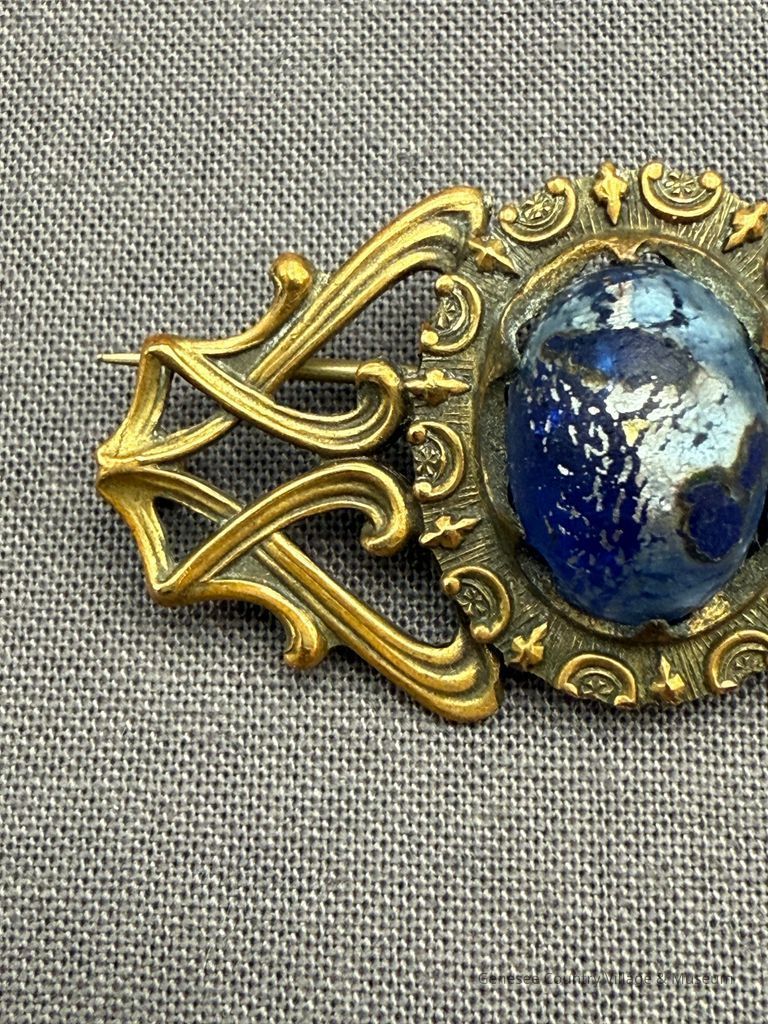 Brooch - Image 2