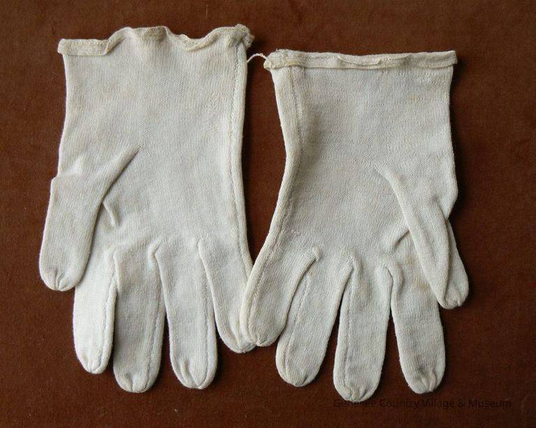 Glove - Image 2