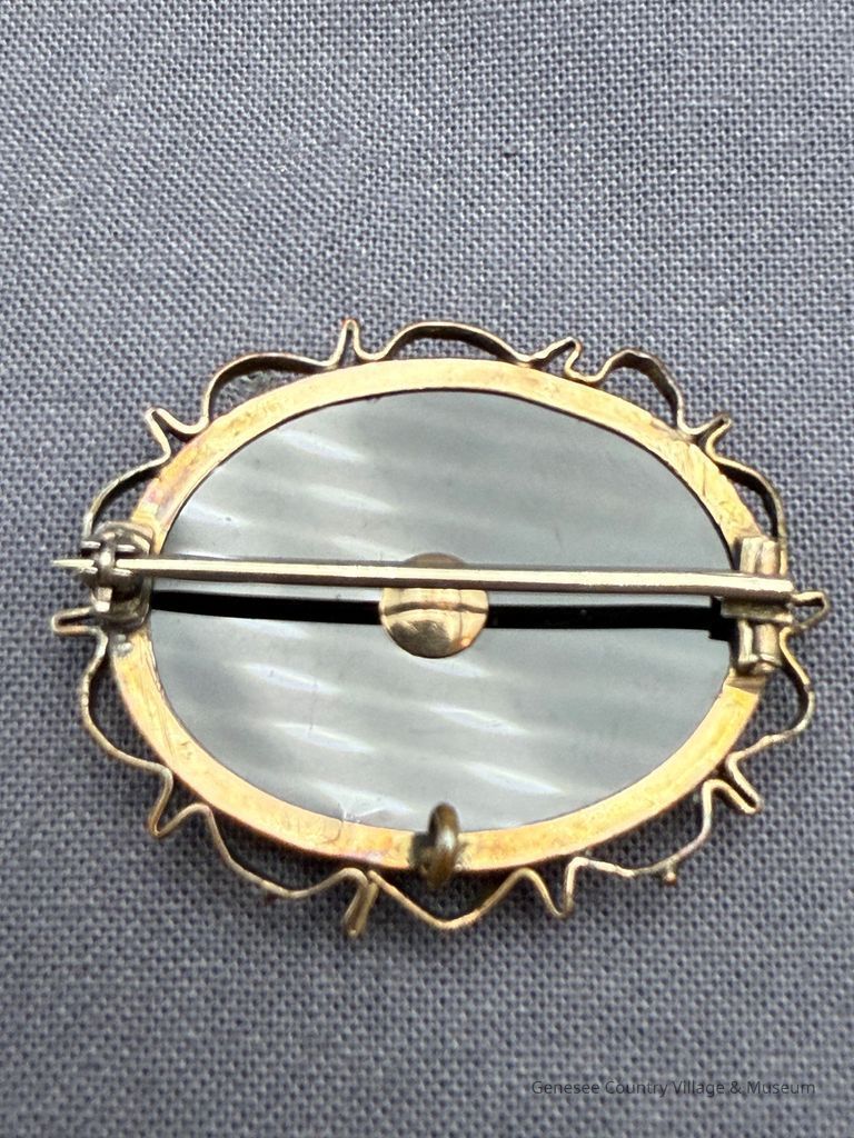 Brooch - Image 2