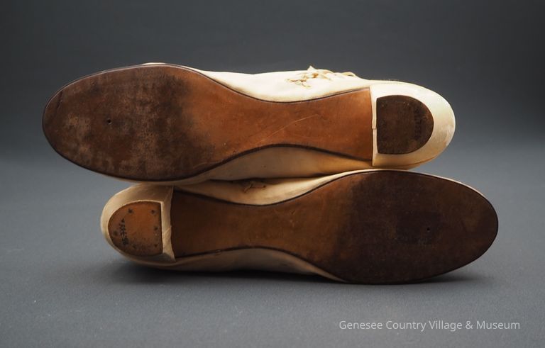 Boots - Image 9