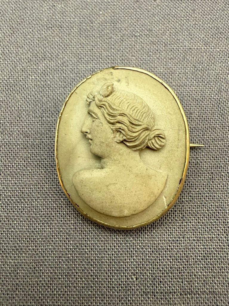 Cameo