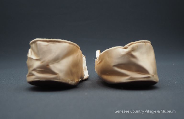 Slippers - Image 12
