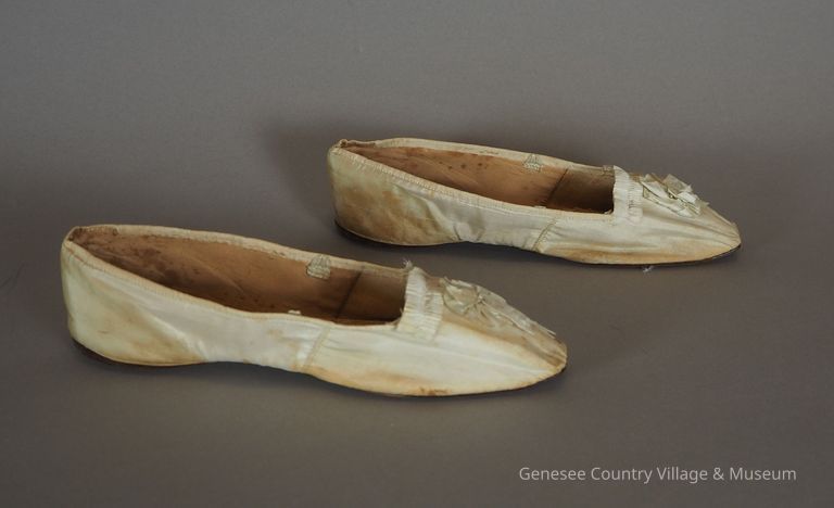 Slippers - Image 3