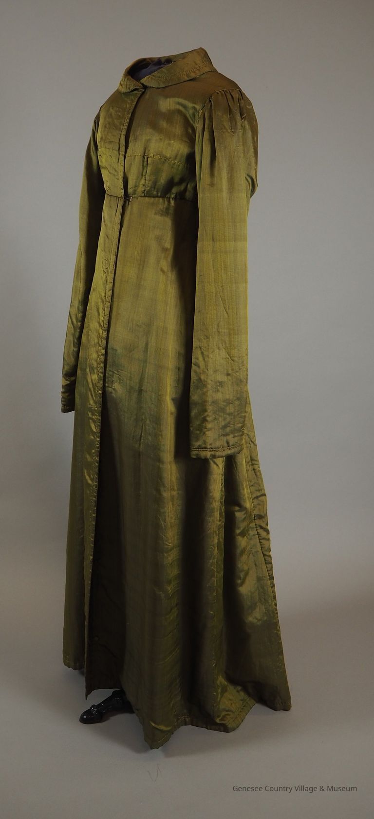 Pelisse - Image 2