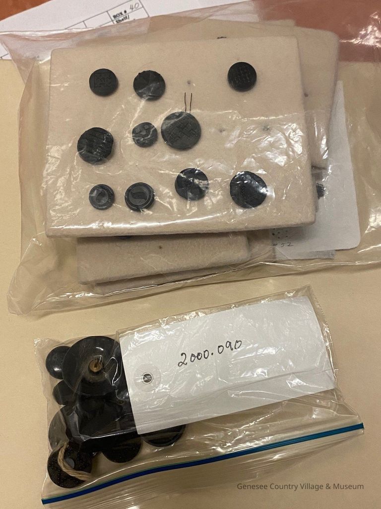 Button - Image 8