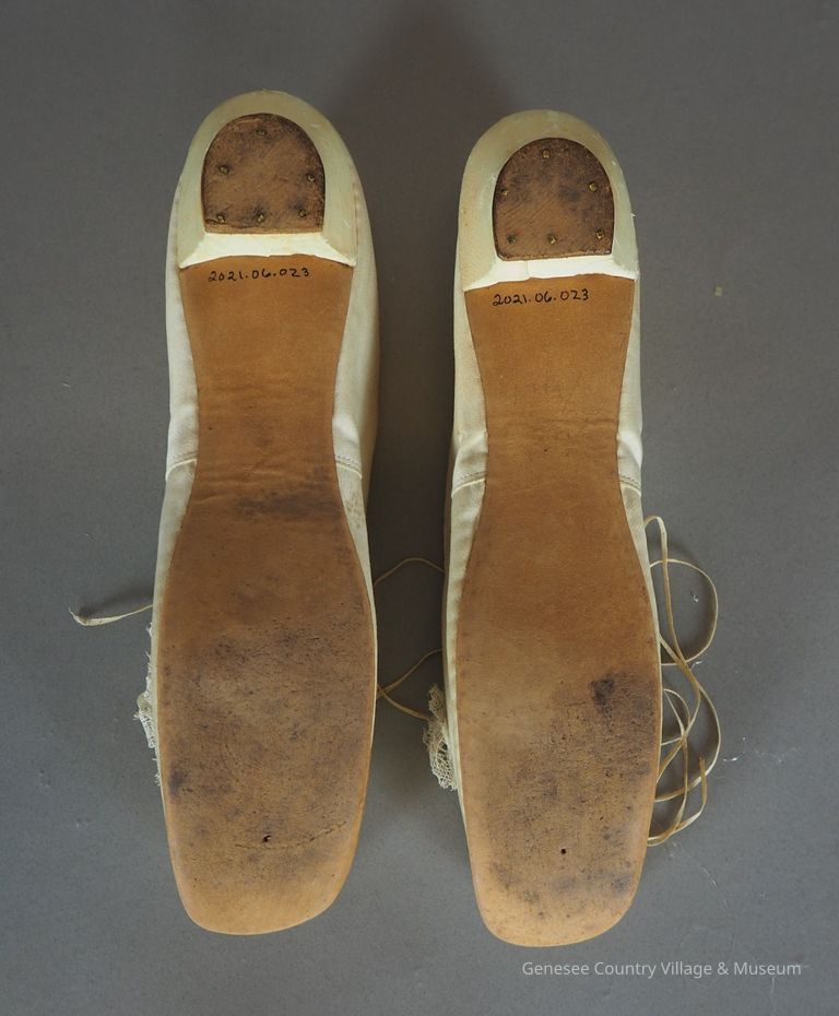 Slippers - Image 7
