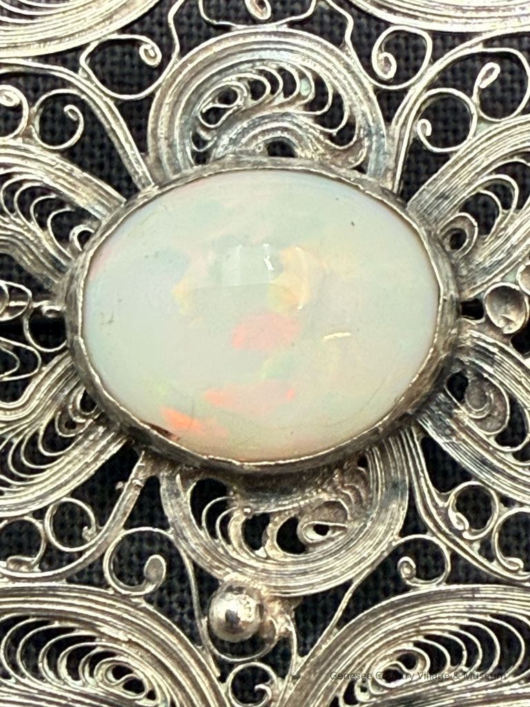 Brooch - Image 5