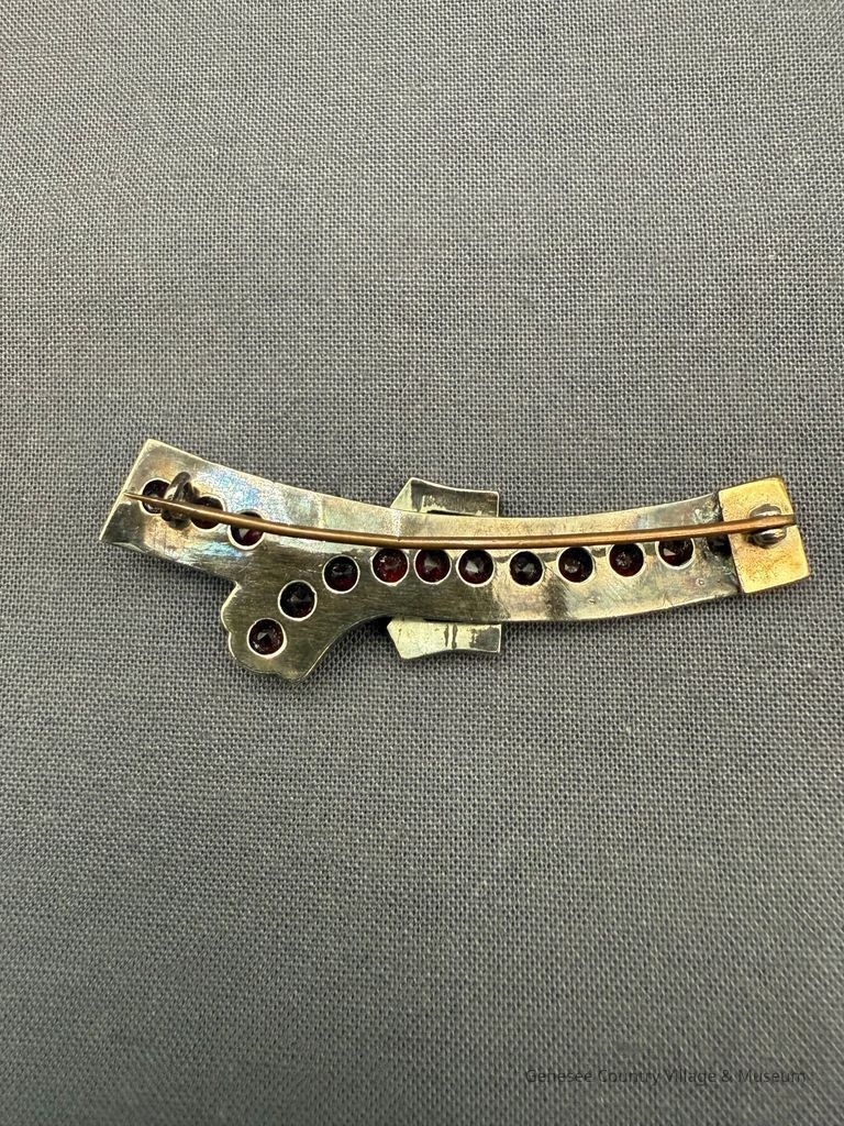 Brooch - Image 3