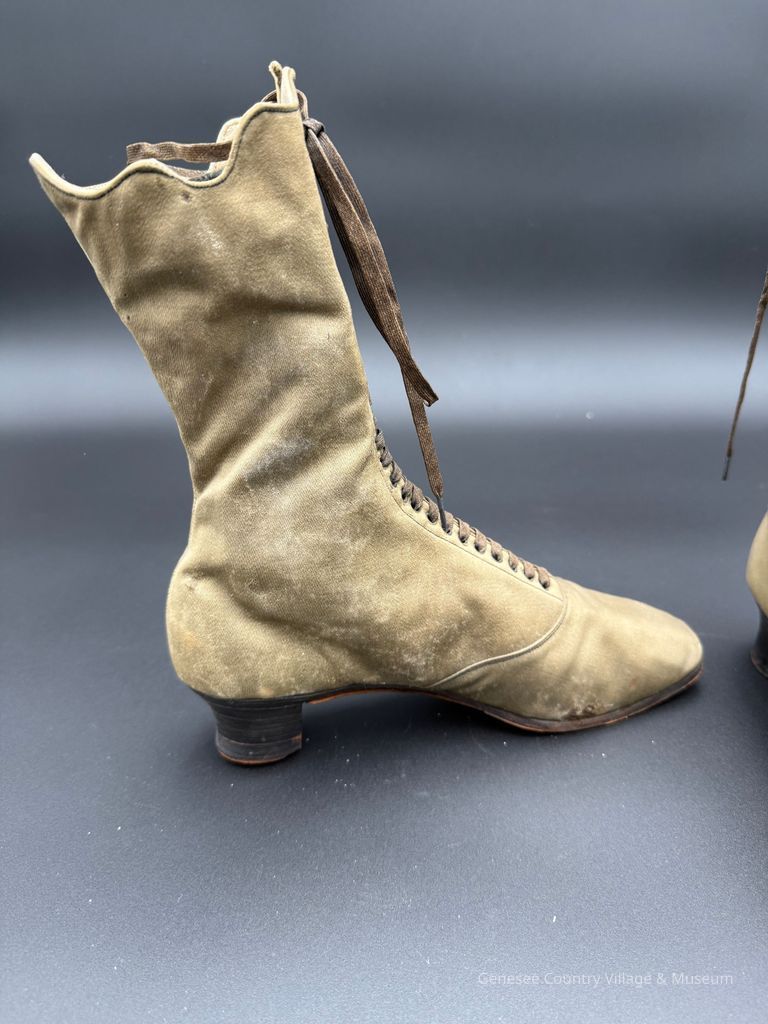 Bootees - Image 2