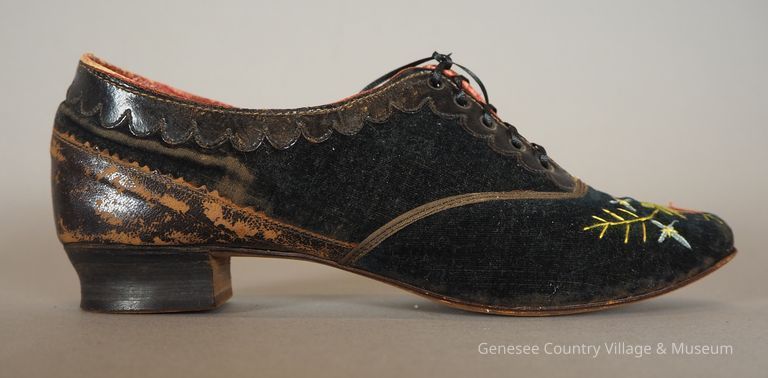 Shoes - Image 6