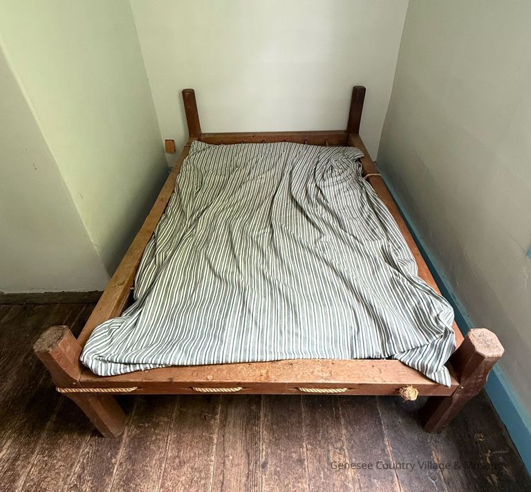 Rope Bed