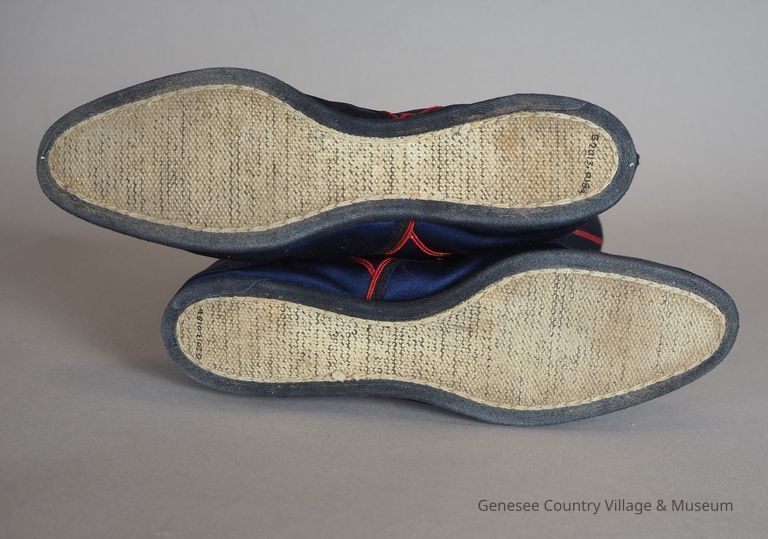 G2013.018a-b sole.JPG