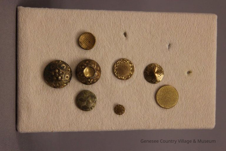 Button - Image 4