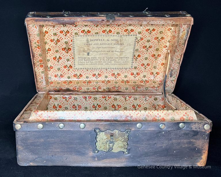 Salesman Sample Trunk - Image 2