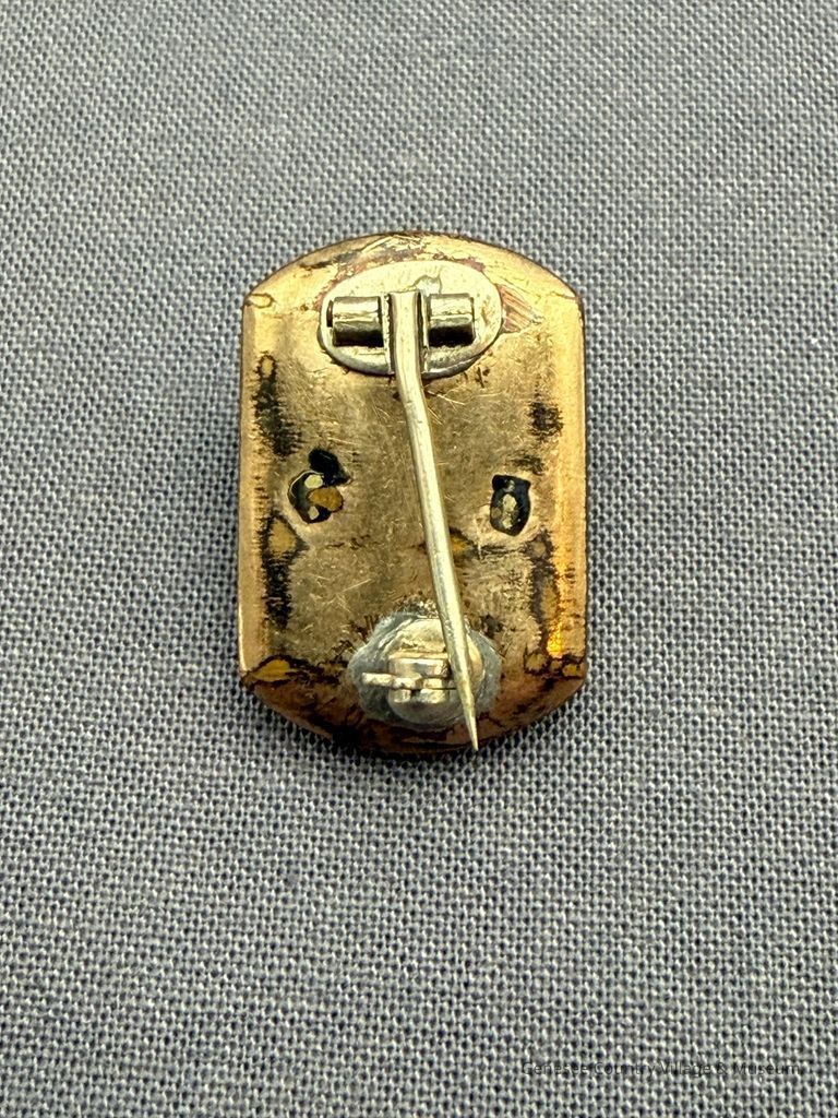Brooch - Image 2